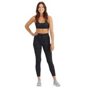 Vuori Daily legging & bra set
